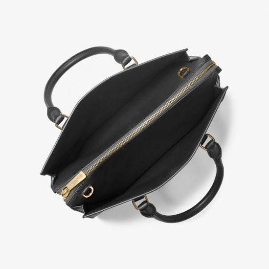 0d82029d-527b-36af-92af-2929526e9e6c