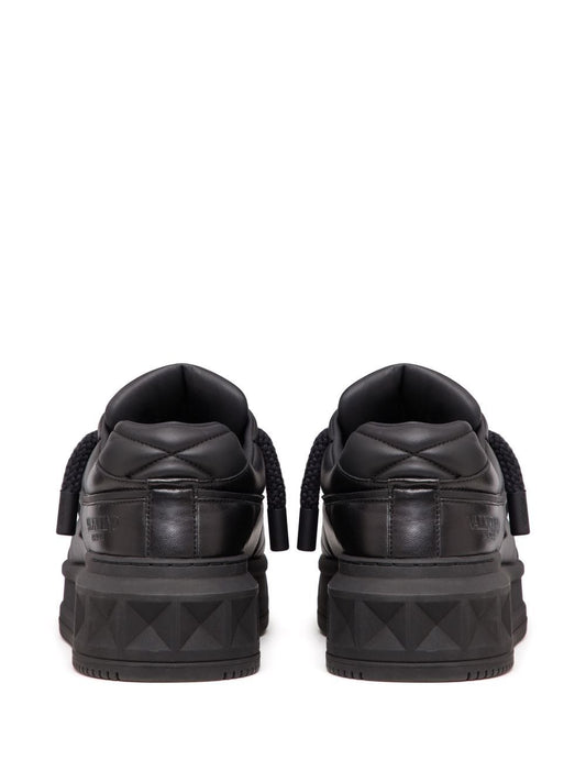 Valentino Garavani Sneakers Black