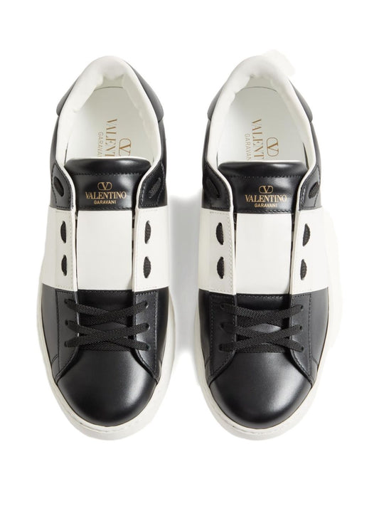 Valentino Garavani Sneakers Black