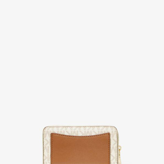 3e5e95f8-c997-3920-85fa-35c97219e36c