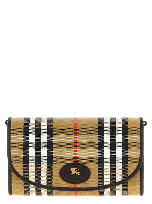 Burberry Highlands Wallet On Chain