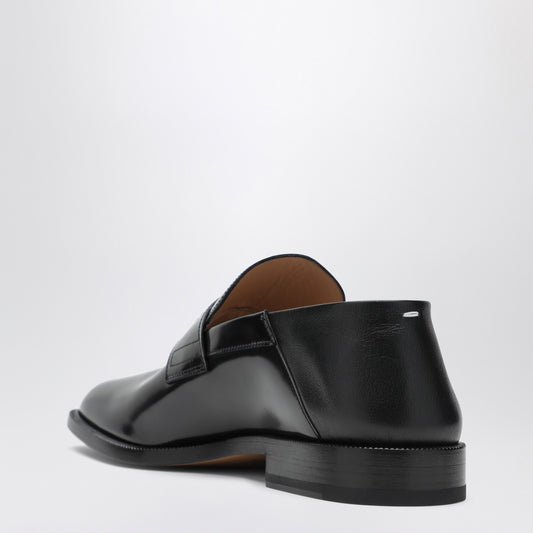 Maison Margiela Tabi loafer in black leather